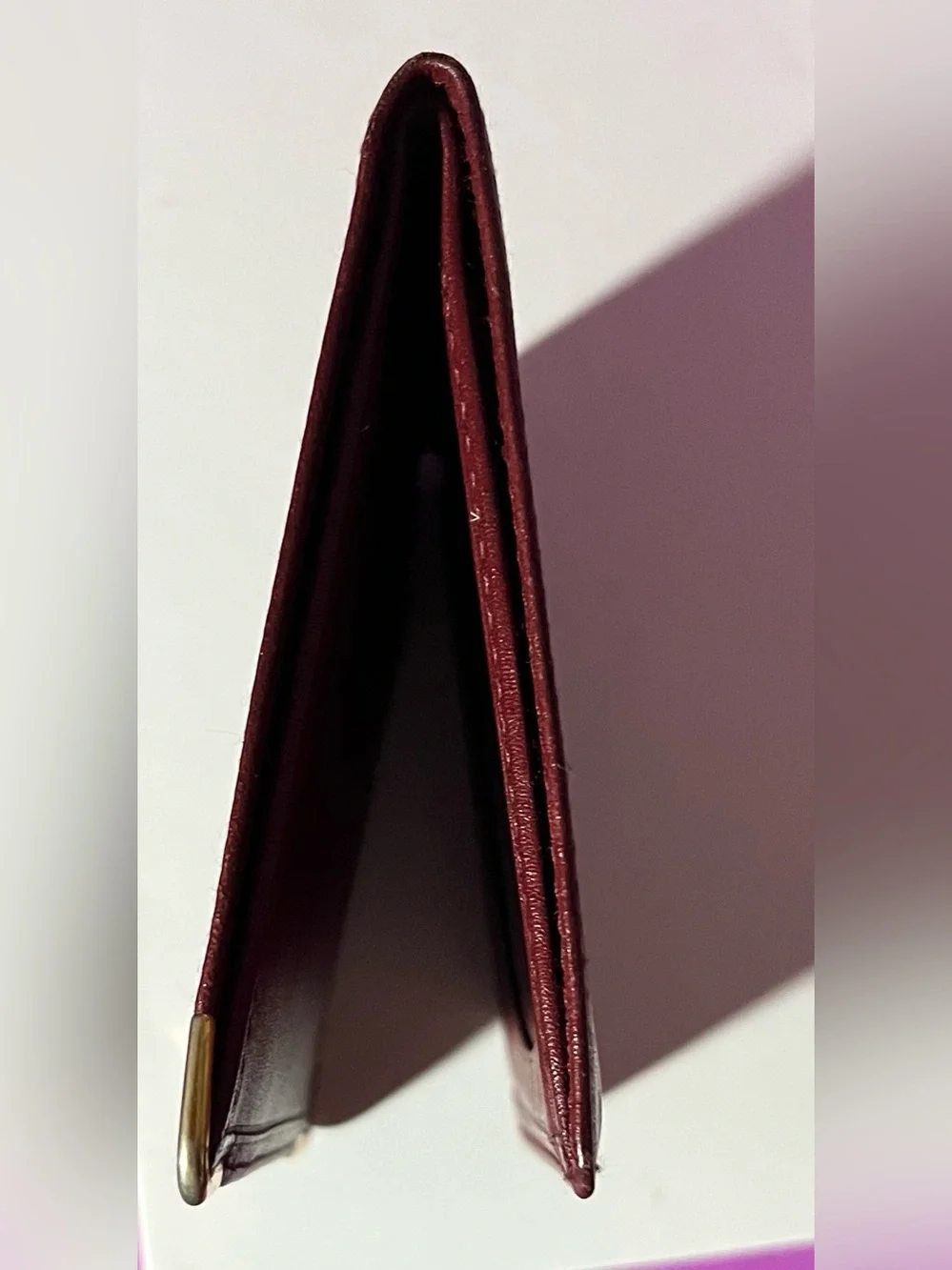 Cartier - Vintage - Classic - Leather Bi-Fold Wallet with Gold Corner Hardware